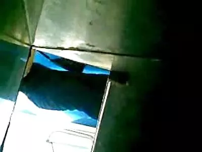 בין הבחור לילדה התחיל סקס סרטי ס חינם במשרד על השולחן.