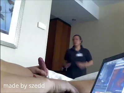 הוא דחף את התחתונים שלו ותקע את הכוס צאט סקס חינם בקצב מואץ.