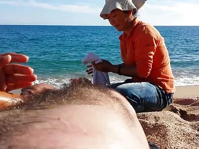 התברר שלבלונדינית מורה ותלמיד מזדיינים נהדרת יש תחת דפוק.