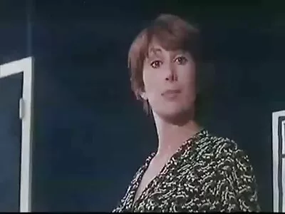 הוכנס סרטי סקס ערבי חינם פין אלסטי לחור של אישה ממושקפת.