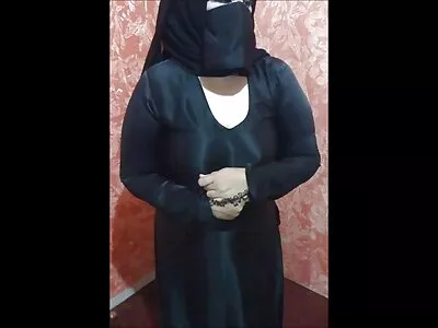מזיין בחורה עם אישה בהריון מזדיינת ציצים גדולים ושיער ורוד.